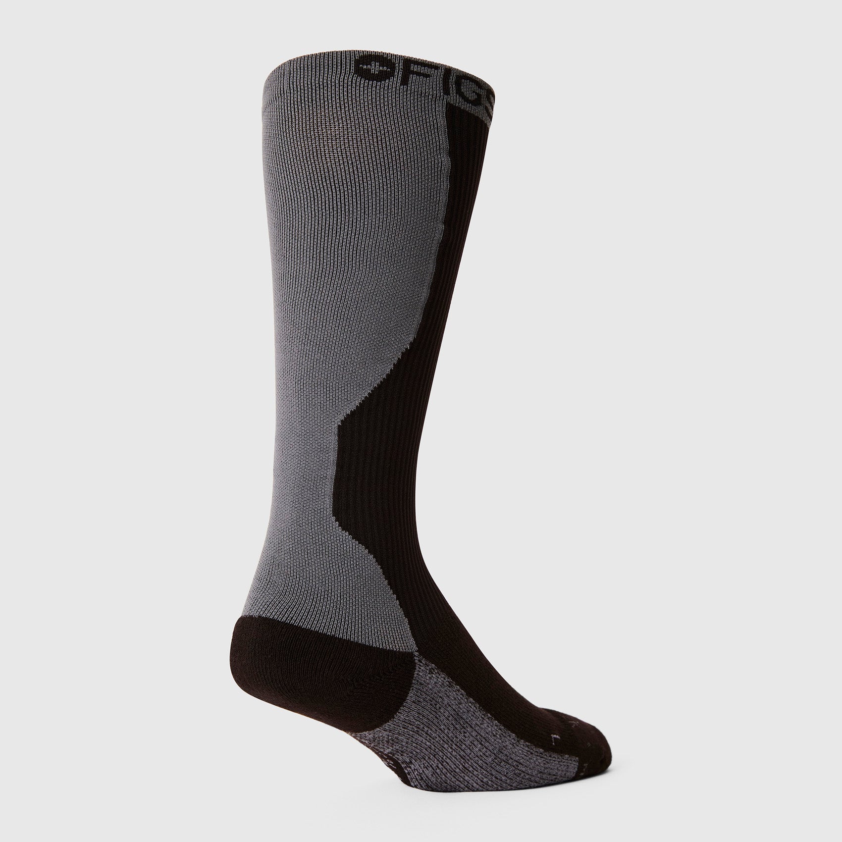 https://cdn.shopify.com/s/files/1/0139/8942/files/2025_Q3_09_BLACK_ARCHTEK-15-20MMHG-COMPRESSION-SOCKS_GHOST_0295.jpg?v=1758808811