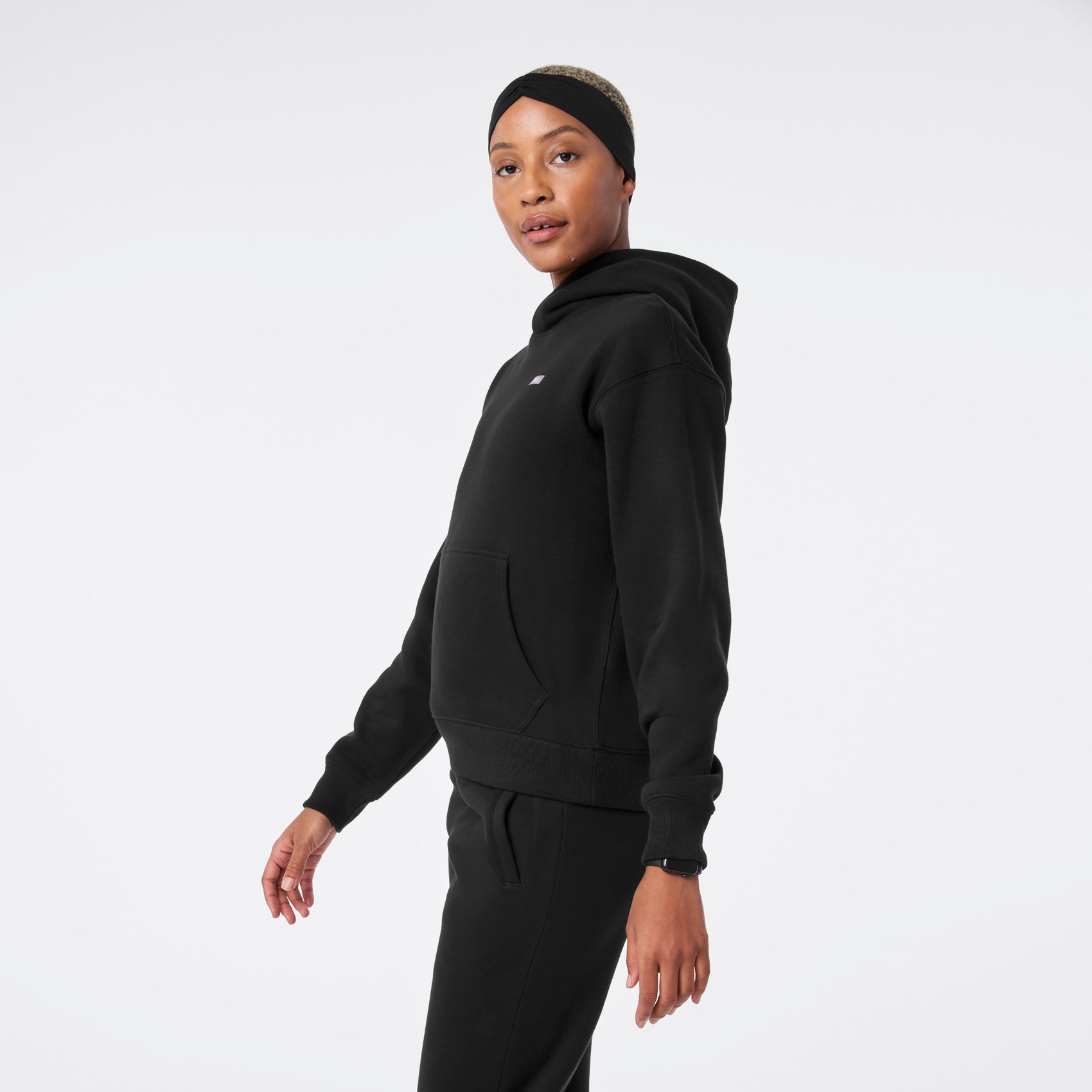 https://cdn.shopify.com/s/files/1/0139/8942/files/2025_Q4_11_BLACK_OFF-SHIFT-HOODIE_DEJA_1011.jpg?v=1762981833