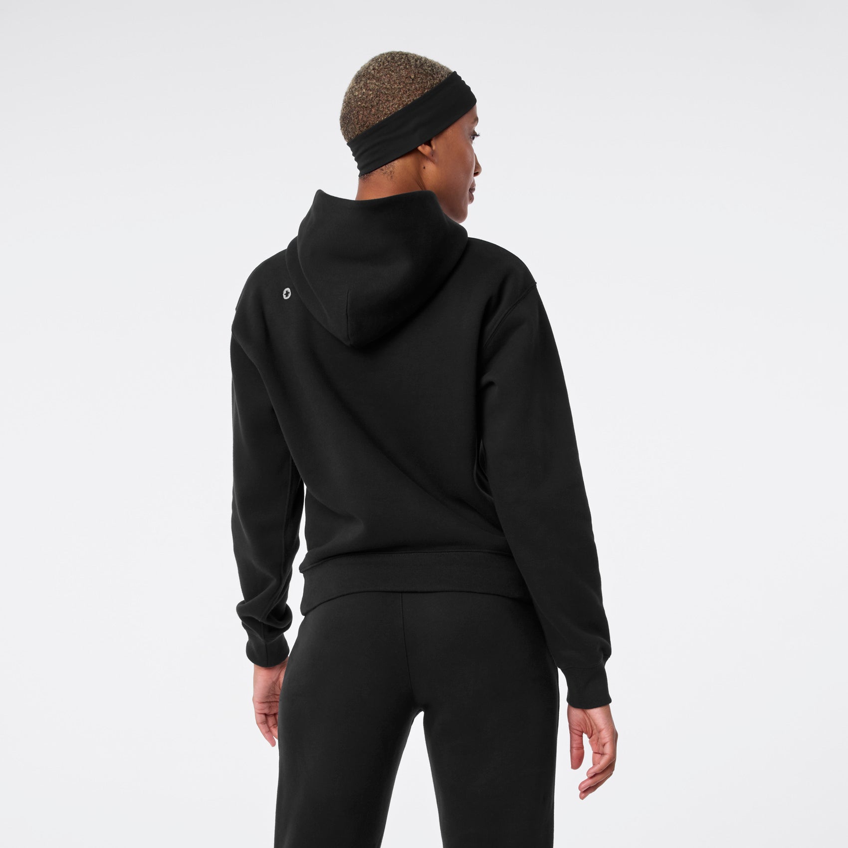 https://cdn.shopify.com/s/files/1/0139/8942/files/2025_Q4_11_BLACK_OFF-SHIFT-HOODIE_DEJA_1016.jpg?v=1762981833