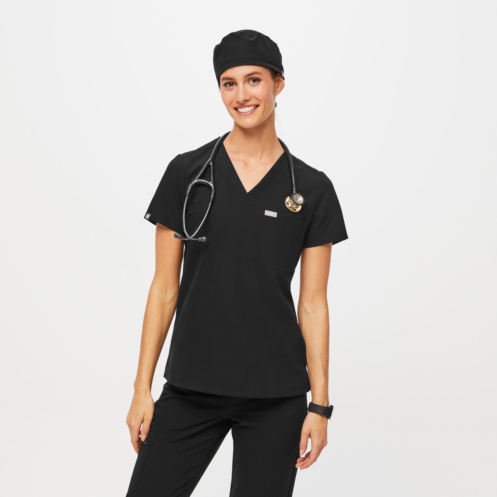 https://cdn.shopify.com/s/files/1/0139/8942/files/Q1_2023_03_BLACK_SCRUB-CAP-BUTTONHOLES_CORE-REFRESH_U_MADI_69038_826c3bbc-728a-43ab-b7e0-20d758593b2d.jpg?v=1733250105